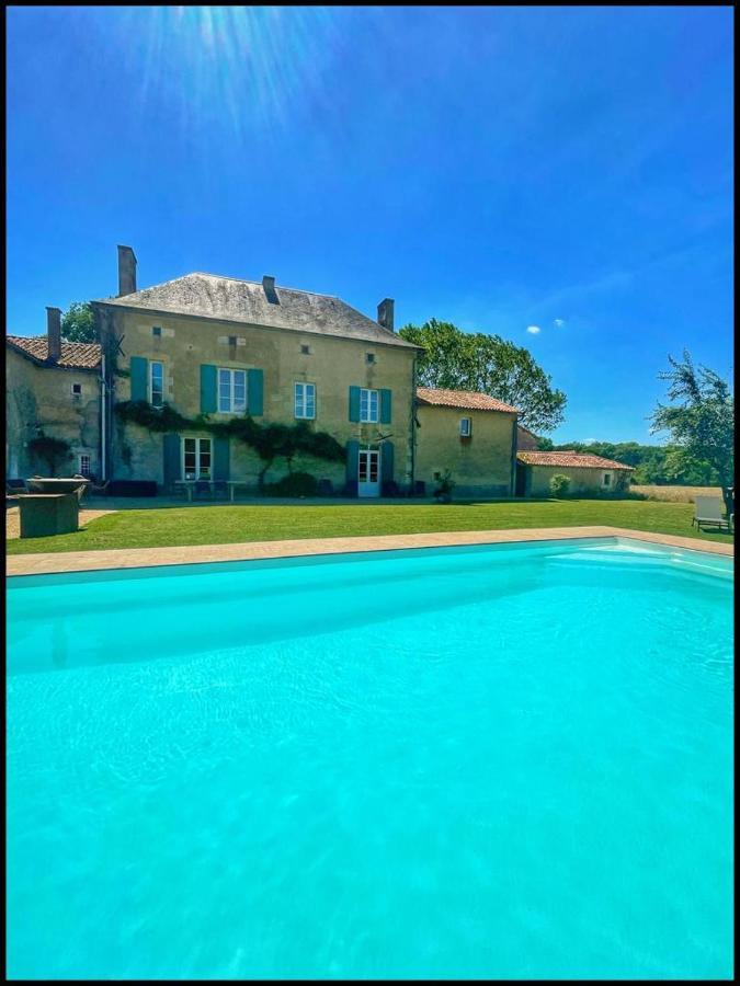 Les Maisons Du Bonheur Bed & Breakfast Château-Garnier Dış mekan fotoğraf