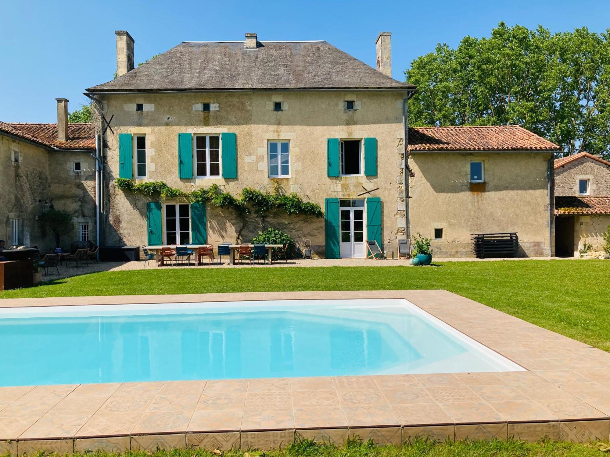 Les Maisons Du Bonheur Bed & Breakfast Château-Garnier Dış mekan fotoğraf